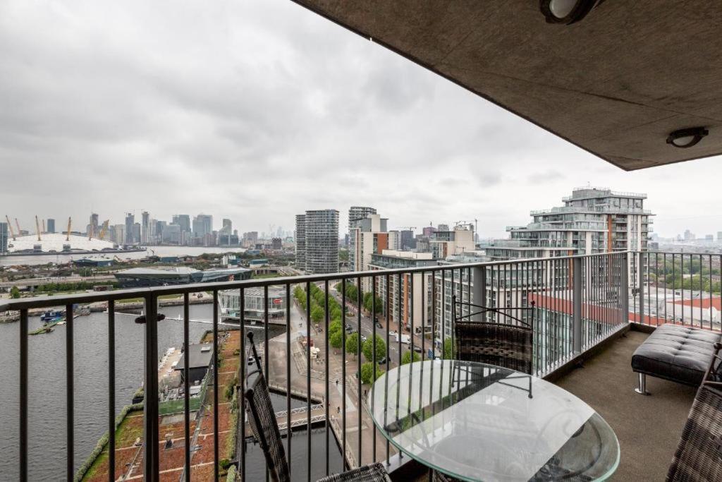 Excel Dock Apartments London Exterior photo
