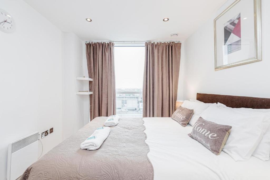 Excel Dock Apartments London Exterior photo